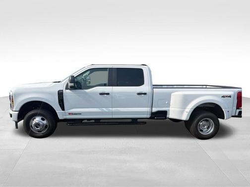 Oxford White 2026 Ford F-350 XL