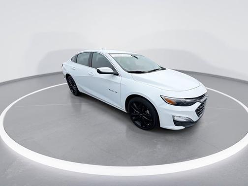 White 2024 Chevrolet Malibu 1LT