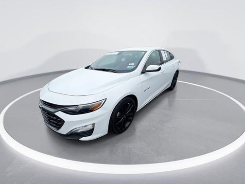 White 2024 Chevrolet Malibu 1LT