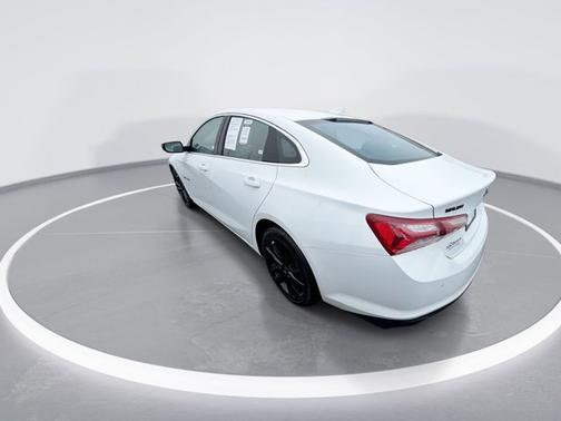 White 2024 Chevrolet Malibu 1LT
