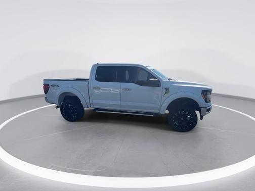 Oxford White 2025 Ford F-150 XLT