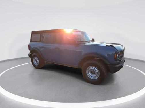 Azure Gray Metallic Tri-Coat 2023 Ford Bronco Base