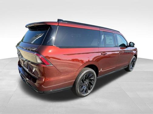 Bronze Fire Tinted Clearcoat 2027 Lincoln Navigator L Reserve