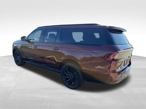 Bronze Fire Tinted Clearcoat 2027 Lincoln Navigator L Reserve