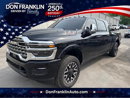 Diamond Black Crystal Pearlcoat 2025 RAM 2500 Limited
