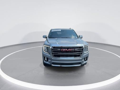 Silver 2023 GMC Yukon XL SLT