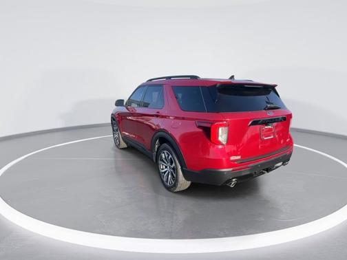 Rapid Red Metallic Tinted Clearcoat 2022 Ford Explorer ST-Line