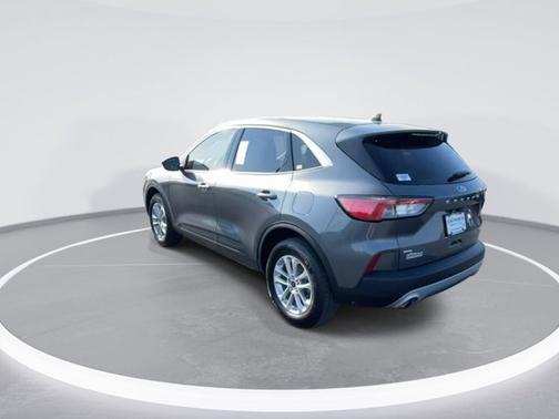 Gray Metallic 2022 Ford Escape SE
