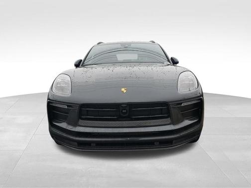 Black 2022 Porsche Macan Base