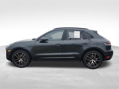 Black 2022 Porsche Macan Base