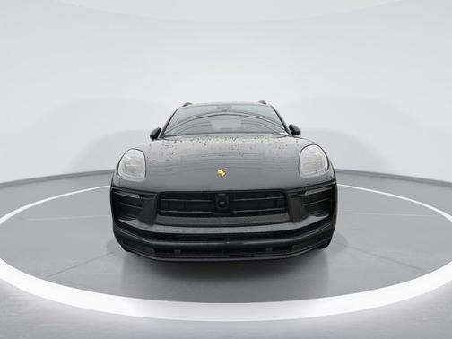 Black 2022 Porsche Macan Base