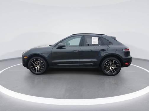 Black 2022 Porsche Macan Base