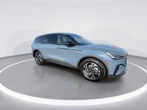 Whisper Blue Metallic Clearcoat 2026 Lincoln Nautilus Premiere