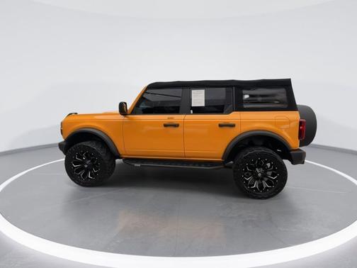 Orange Metallic 2022 Ford Bronco Base