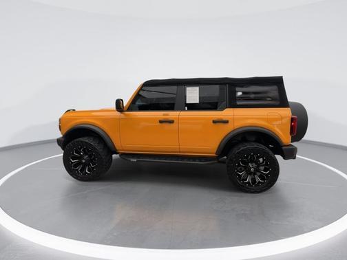 Orange Metallic 2022 Ford Bronco Base