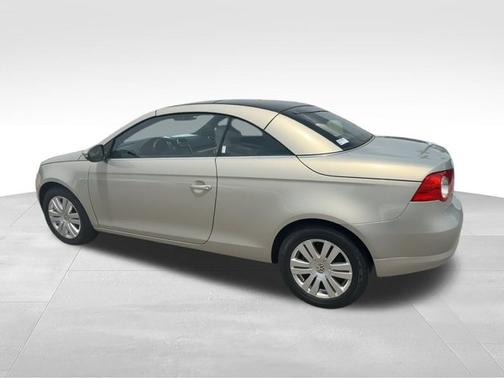 Tan 2010 Volkswagen Eos Komfort