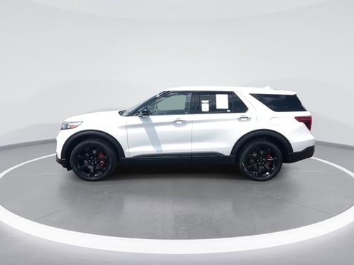 White Metallic 2022 Ford Explorer ST