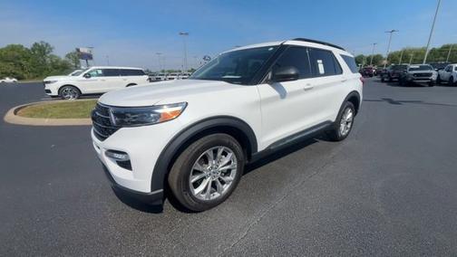 White Metallic 2023 Ford Explorer XLT