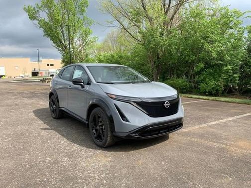 Boulder Gray Pearl 2024 Nissan ARIYA ENGAGE