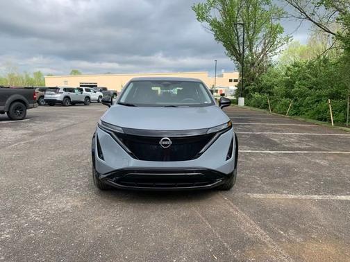 Boulder Gray Pearl 2024 Nissan ARIYA ENGAGE