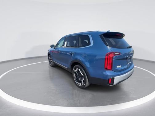Midnight Lake Blue 2024 Kia Telluride S