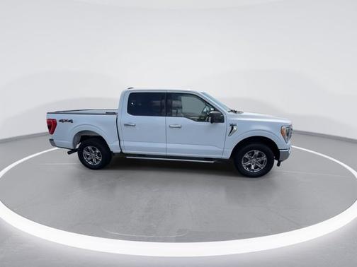 Oxford White 2022 Ford F-150 XLT