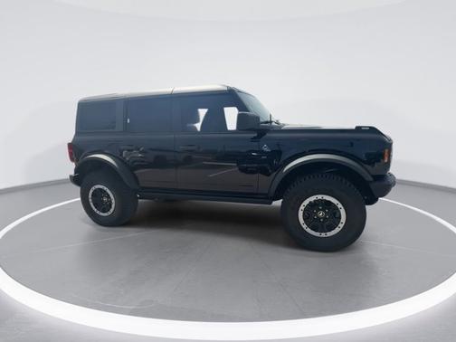 Shadow Black 2024 Ford Bronco Black Diamond