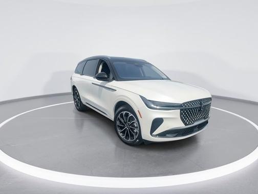 White Platinum Clearcoat Metallic 2026 Lincoln Nautilus Reserve