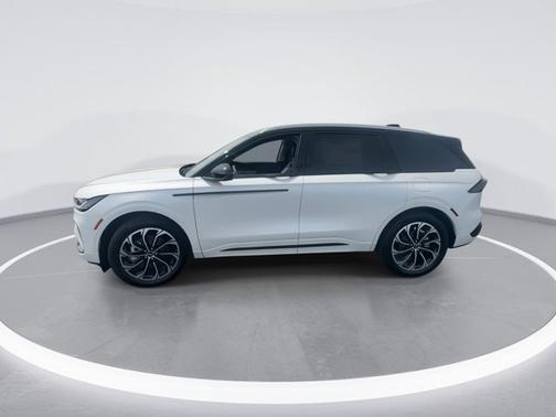 White Platinum Clearcoat Metallic 2026 Lincoln Nautilus Reserve