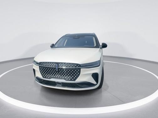 White Platinum Clearcoat Metallic 2026 Lincoln Nautilus Reserve