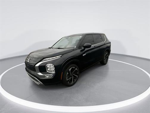 2023 Mitsubishi Outlander PHEV SE