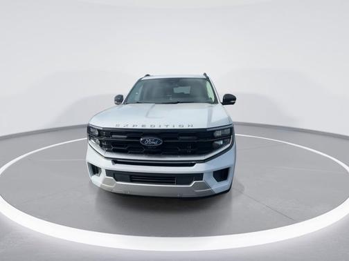 Space Silver Metallic 2026 Ford Expedition Max Platinum