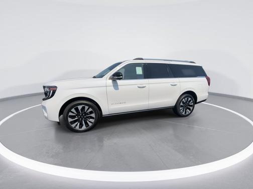 Star White Metallic Tri-Coat 2026 Ford Expedition Max Platinum