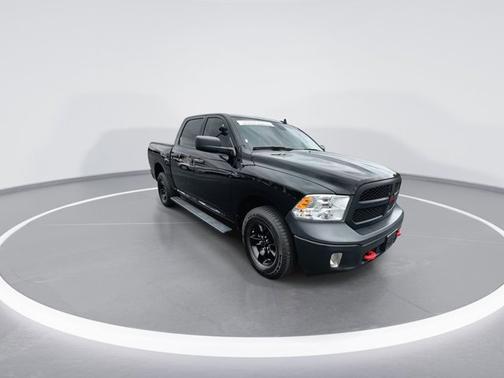 Diamond Black Crystal Pearlcoat 2023 RAM 1500 Tradesman
