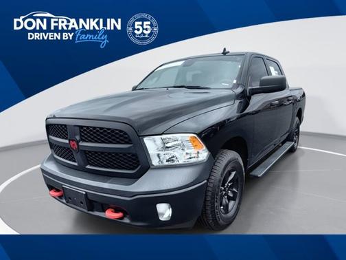 Diamond Black Crystal Pearlcoat 2023 RAM 1500 Tradesman