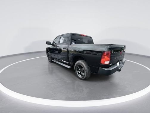 Diamond Black Crystal Pearlcoat 2023 RAM 1500 Tradesman