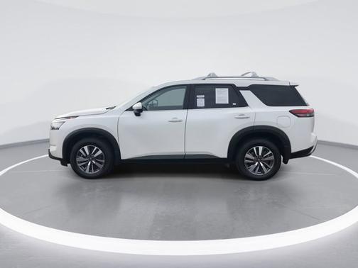 Pearl White Tricoat 2023 Nissan Pathfinder SL