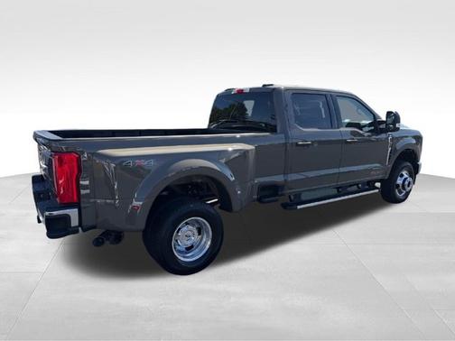 Marsh Gray 2027 Ford F-350 XLT