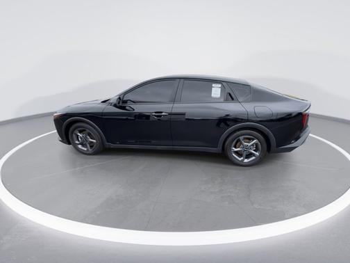 Aurora Black Pearl 2025 Kia K4 LXS