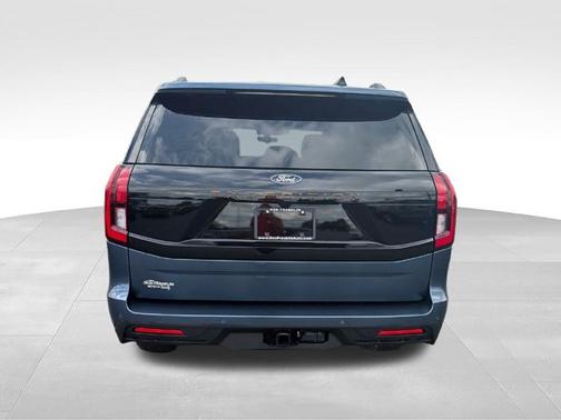 Nocturnal Blue Metallic 2027 Ford Expedition Tremor