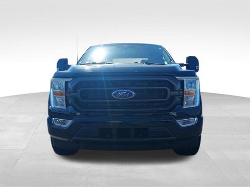 Black 2022 Ford F-150 XLT