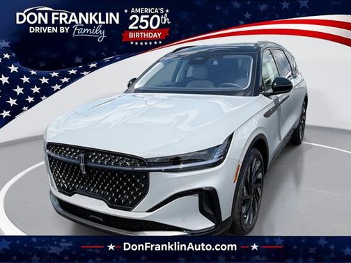 Gray Matter Metallic Clearcoat 2026 Lincoln Nautilus Reserve