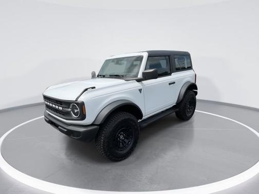 Oxford White 2026 Ford Bronco Base