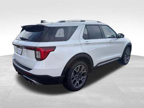 Star White Metallic Tri-Coat 2027 Ford Explorer Platinum