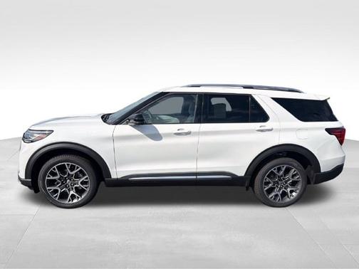 Star White Metallic Tri-Coat 2027 Ford Explorer Platinum