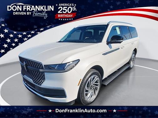 Pristine White Metallic Tri-Coat 2025 Lincoln Navigator Reserve