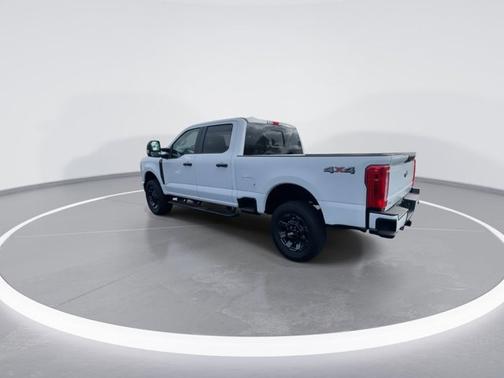 Oxford White 2026 Ford F-350 XL