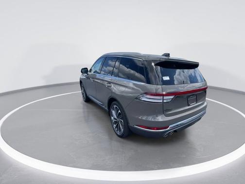 Harbor Gray Clearcoat 2026 Lincoln Aviator Reserve