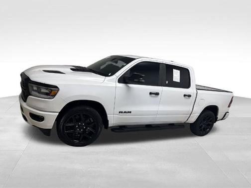 Bright White Clearcoat 2024 RAM 1500 Laramie