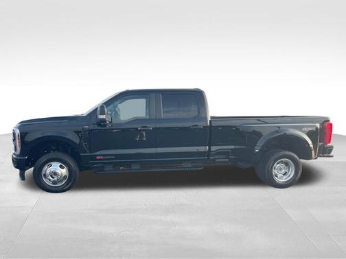 Agate Black Metallic 2026 Ford F-350 XL